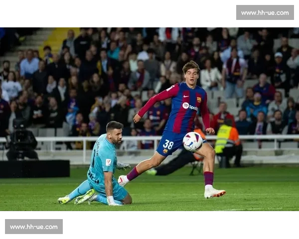 特瓦斯：巴萨需精简阵容完成注册，盛赞皇马引援潜力